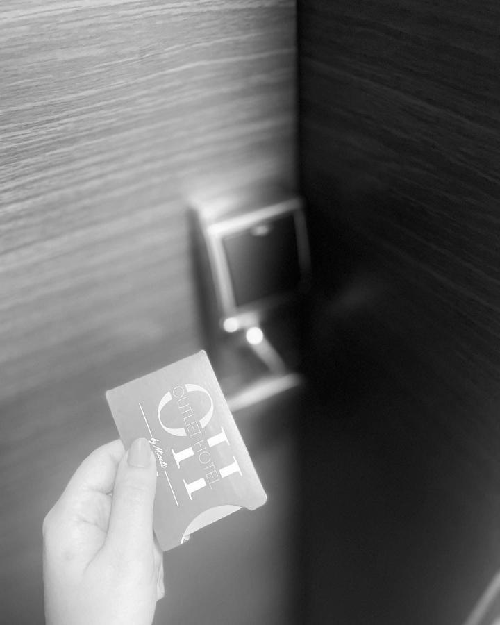 Outlet Hotel Метцинген Екстер'єр фото